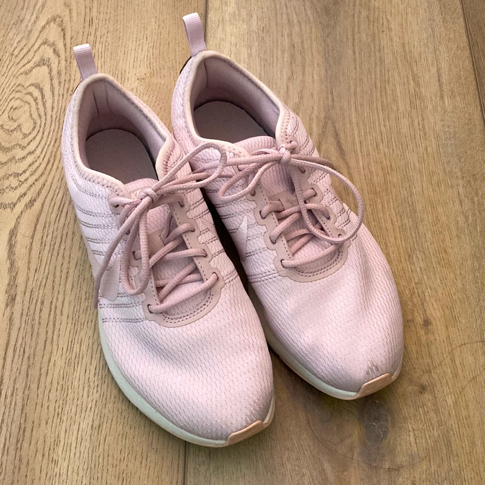 Nike Youth Pink Sneakers